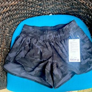 Lululemon size 10 trackers